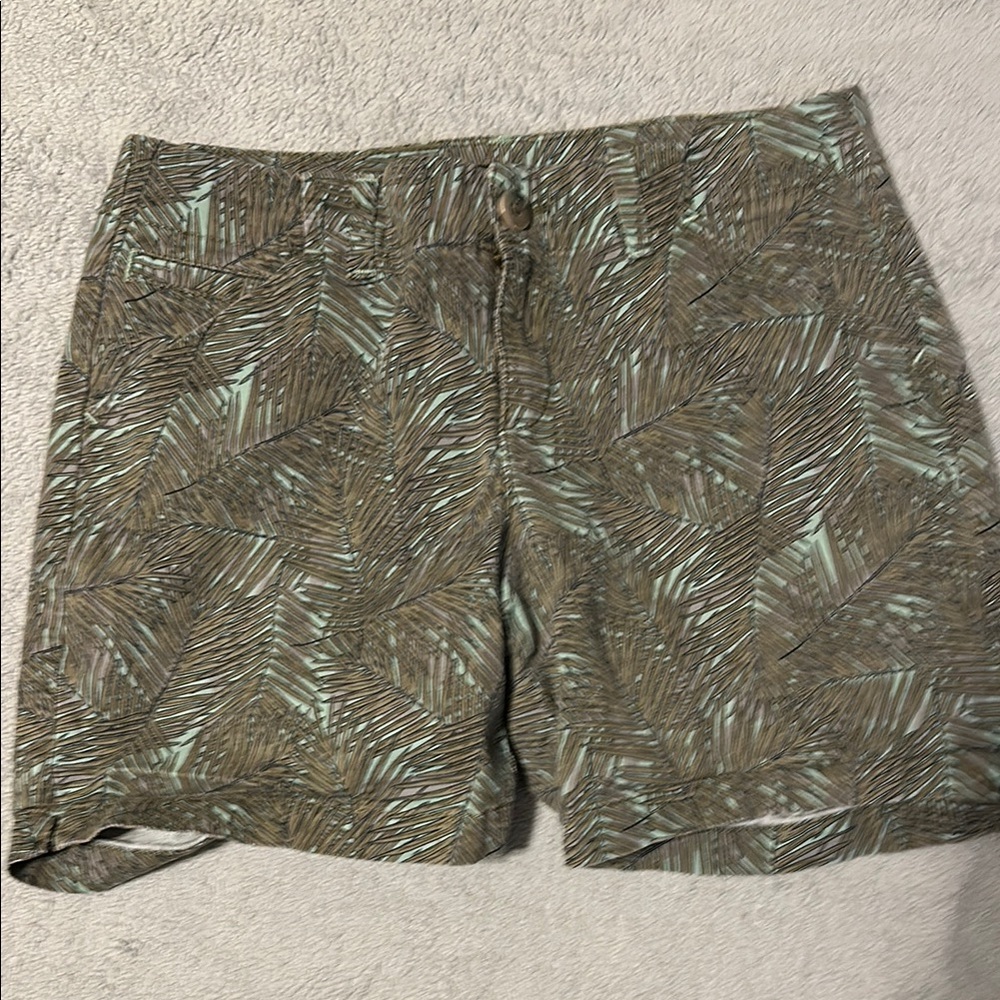 Lee women’s size 6 medium super cute shorts